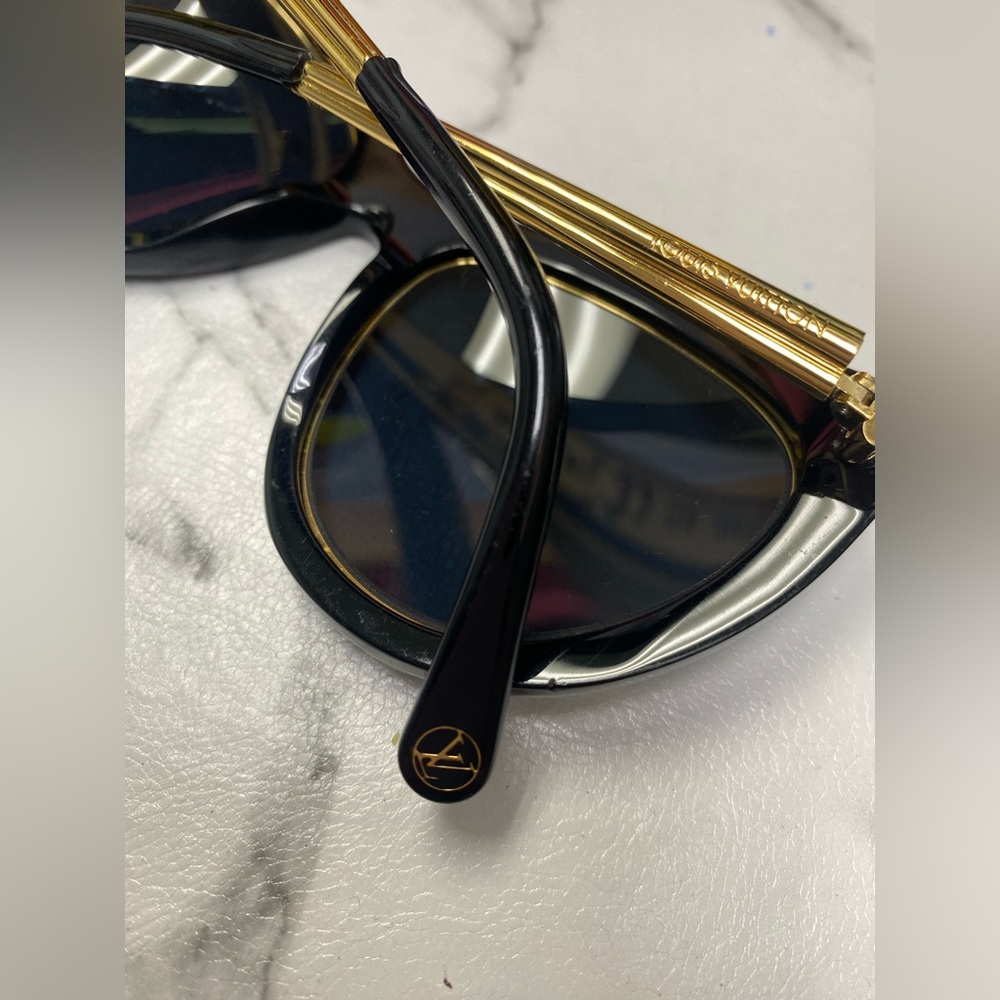 Louis Vuitton Sunglasses - Picture 6 of 12